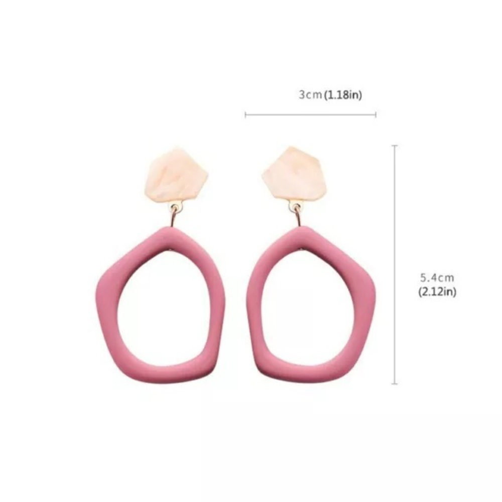 🎉Host Pick🎉Ciri Acrylic Hoops - Picture 3 of 3